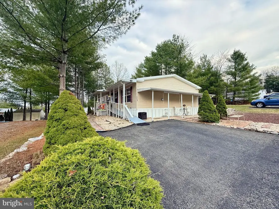 203 Faith Dr, New Ringgold, PA 17960 - #2