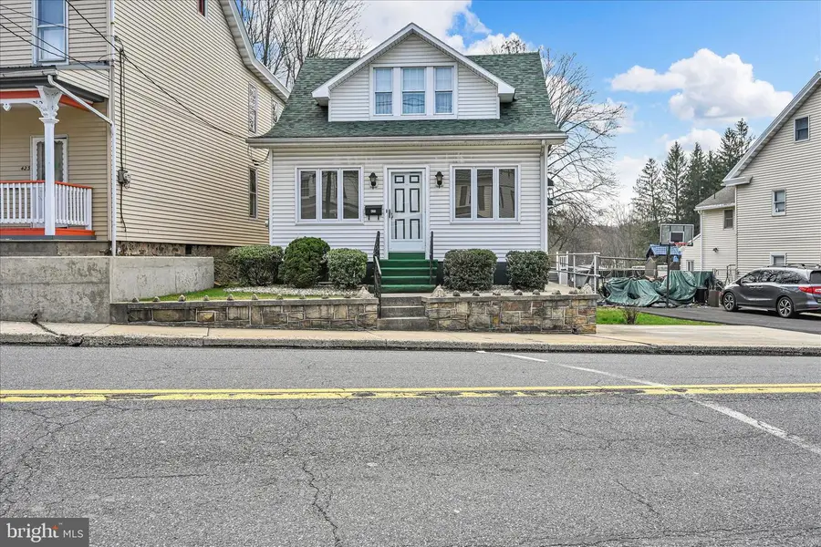 425 W Market St, Orwigsburg, PA 17961 - #3