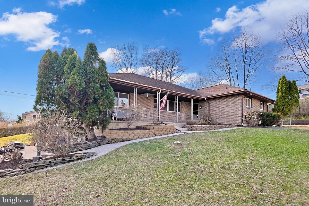 7 Ardmore Ave, Tamaqua, PA 18252 - #1