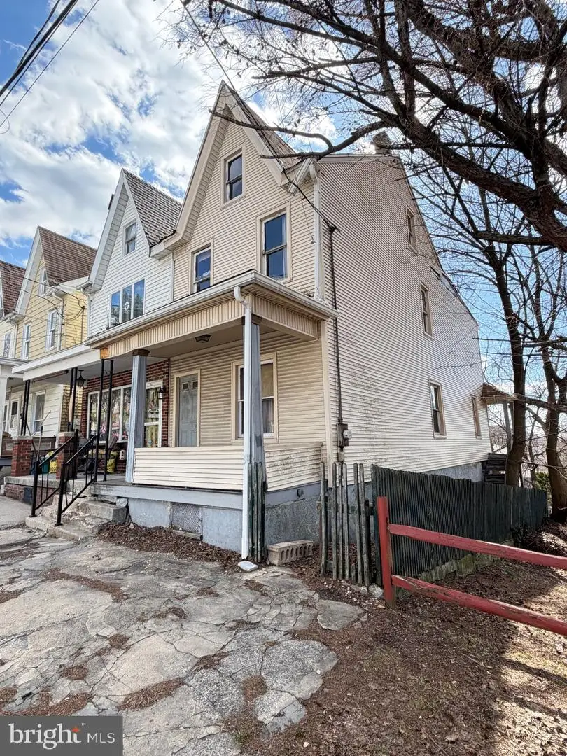 270 3rd St, Coaldale, PA 18218 - #2