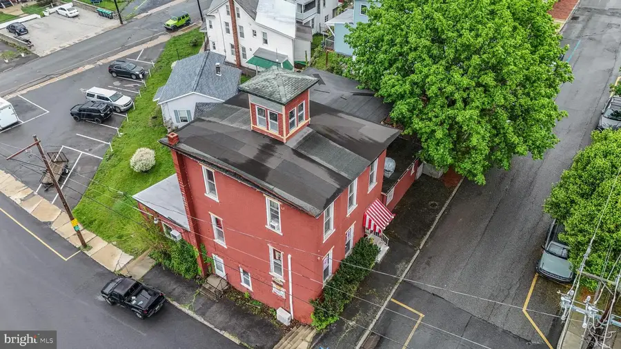 300 Lafayette St, Tamaqua, PA 18252 - #2