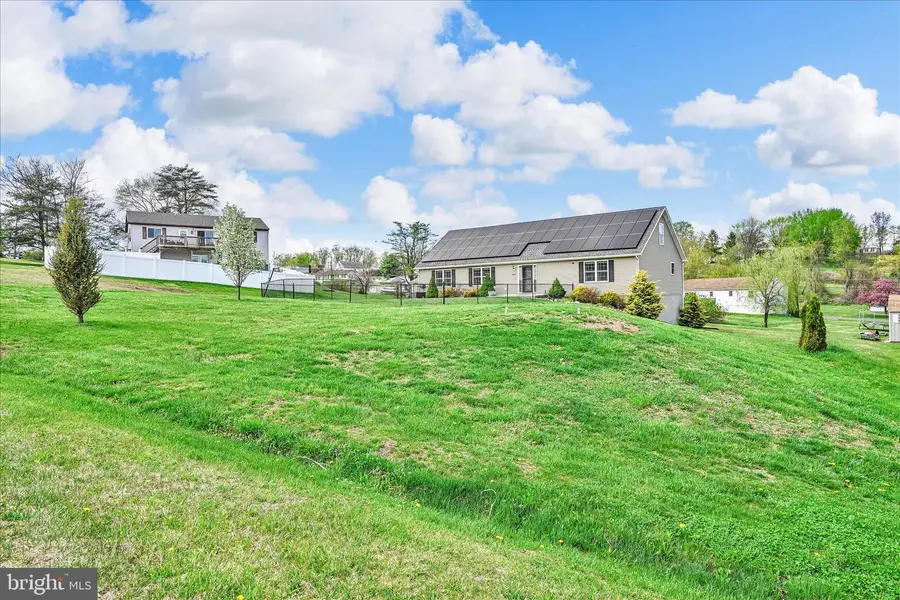 1665 Wampum Dr, Auburn, PA 17922 - #3