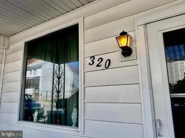 320 W Coal St, Shenandoah, PA 17976 - #3