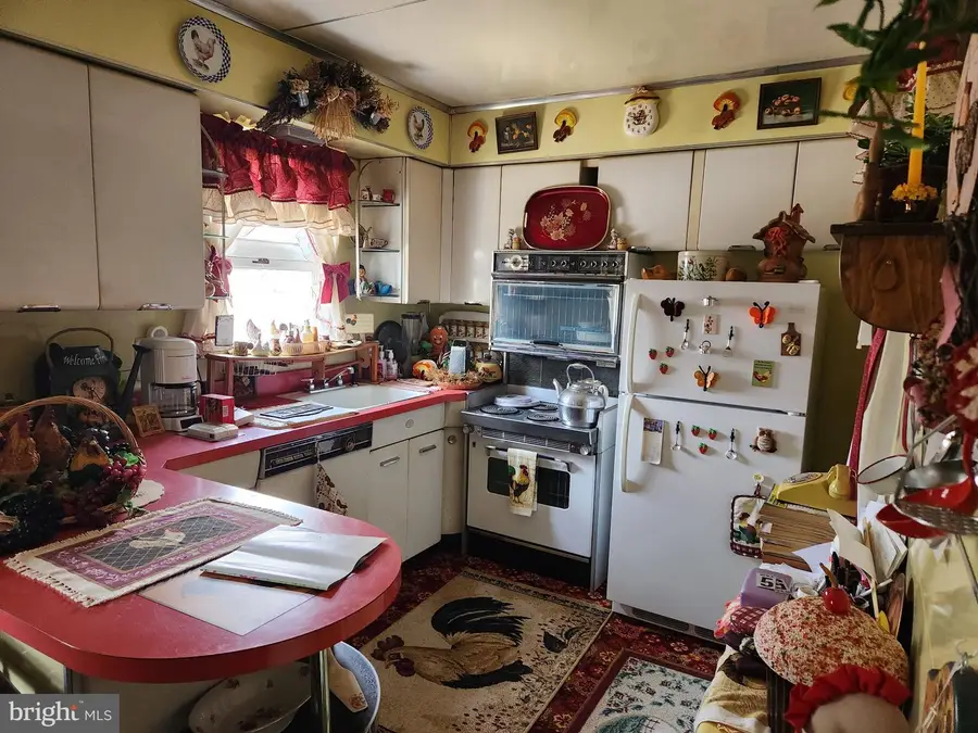 503-505 E Broad St, Tamaqua, PA 18252 - #3