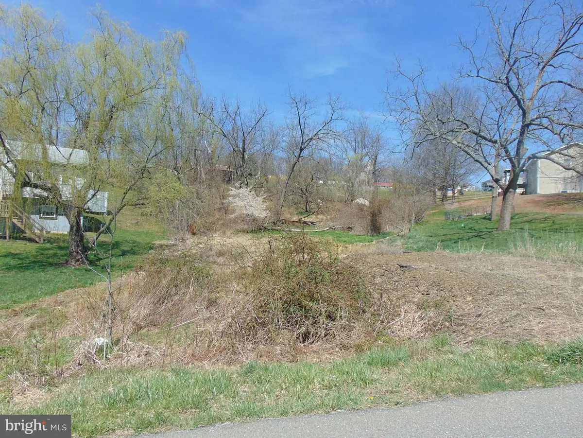 1126 W Wynonah Dr, Auburn, PA 17922 - #1