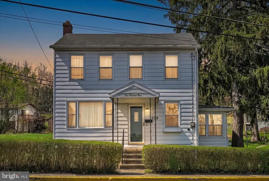 109 Front St, Cressona, PA 17929 - #2