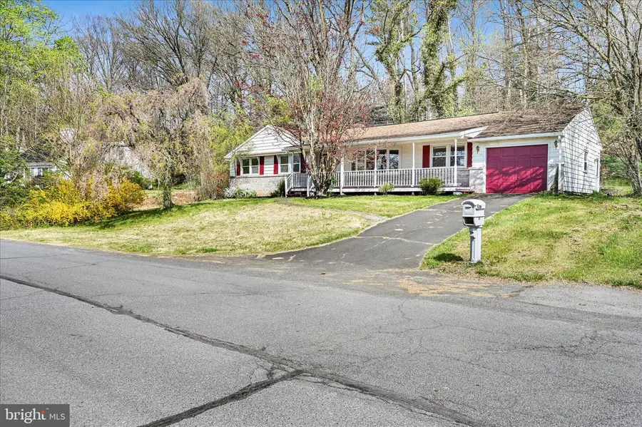 515 Pine Hill Dr, Pine Grove, PA 17963 - #3