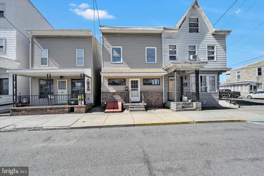 102-104 S 2nd St, Saint Clair, PA 17970 - #2