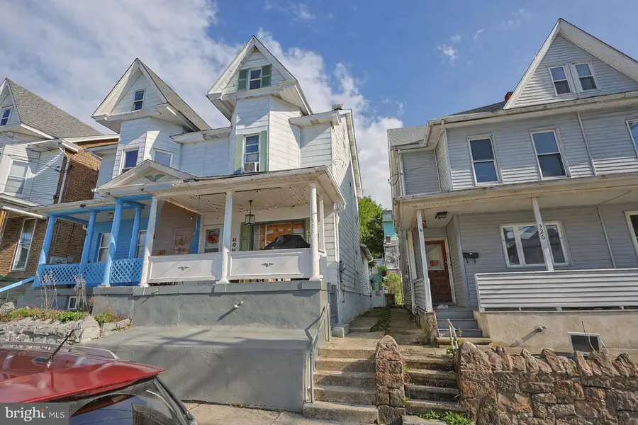 328 Hazle St, Tamaqua, PA 18252 - #2