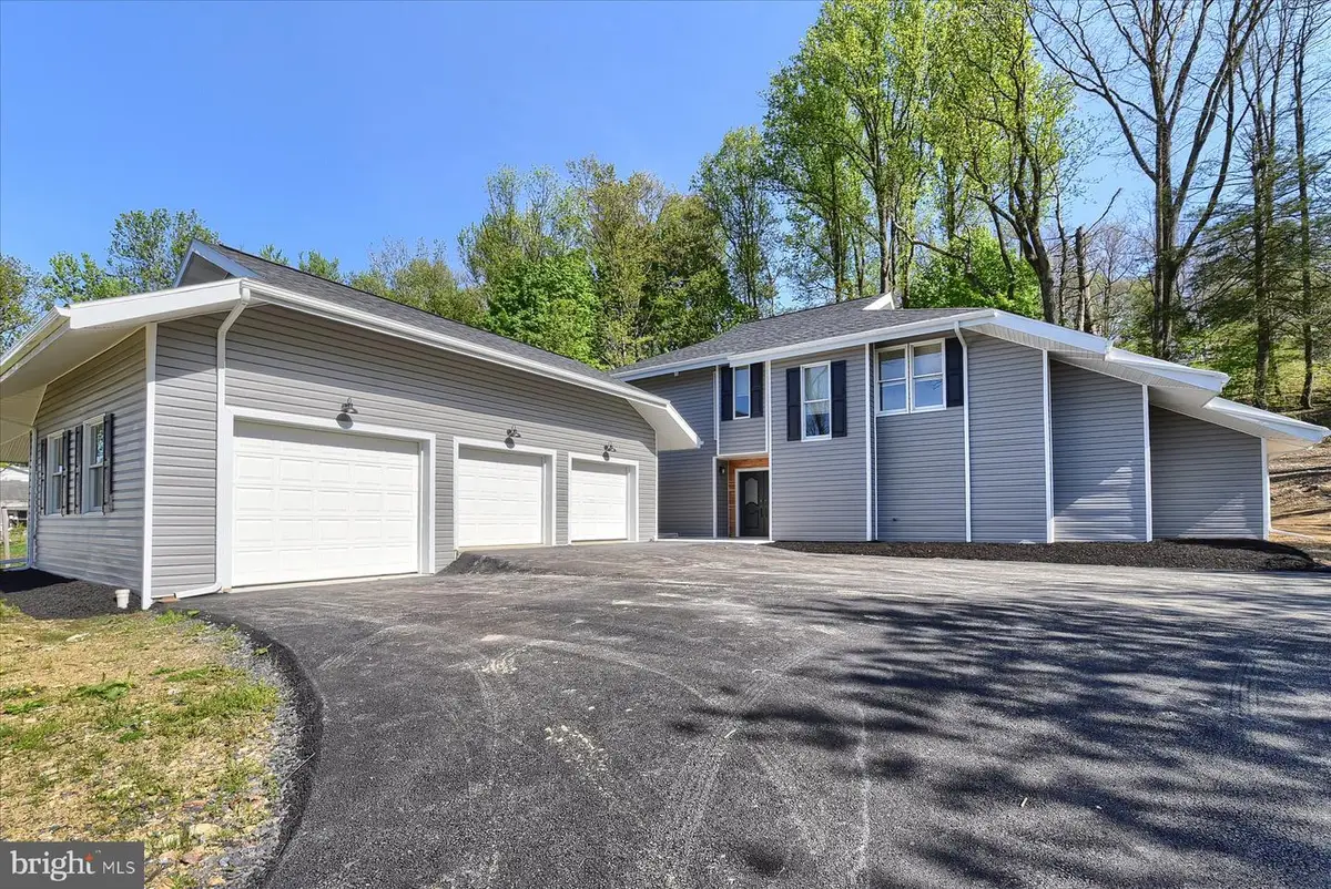 92 S Sweet Arrow Lake Rd, Pine Grove, PA 17963 - #1