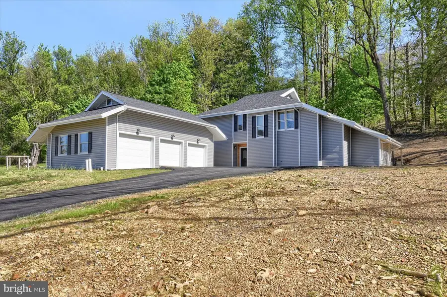 92 S Sweet Arrow Lake Rd, Pine Grove, PA 17963 - #2