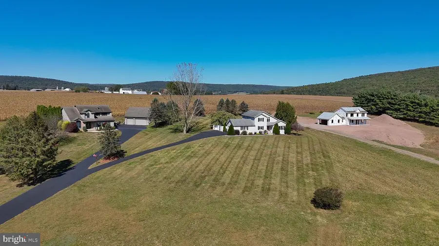 1319 Shady Ln, Tamaqua, PA 18252 - #2