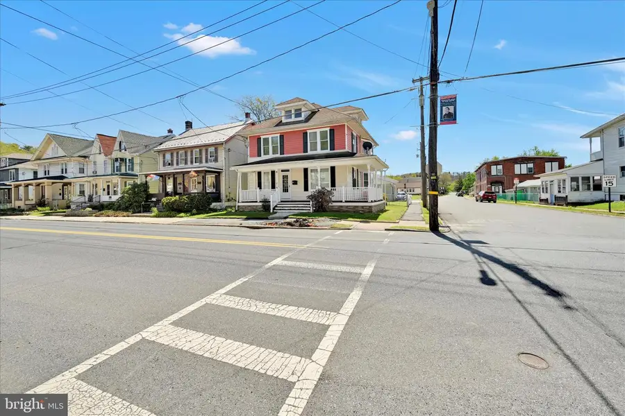 54 E Pottsville St, Pine Grove, PA 17963 - #2