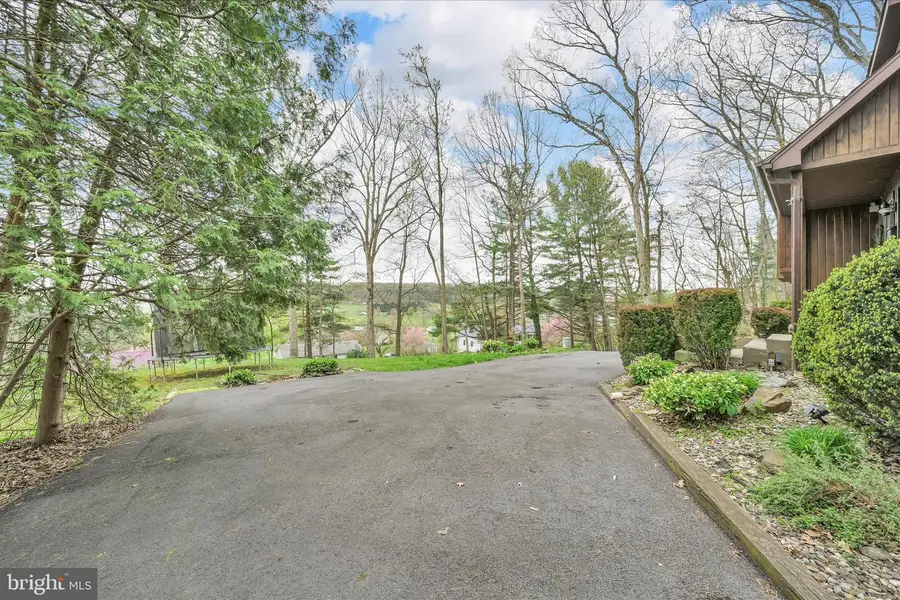31 Harvey Dr, Pine Grove, PA 17963 - #2