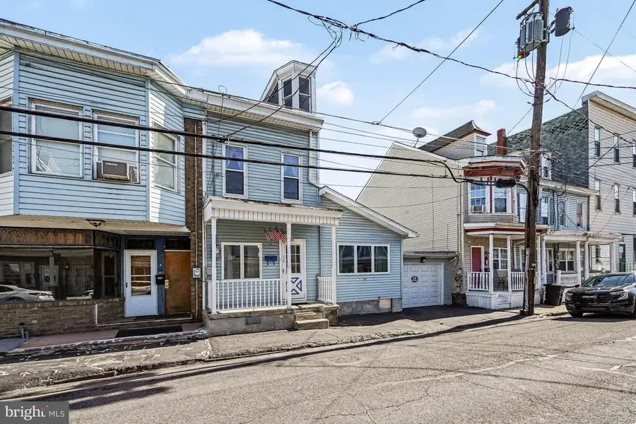 16 E Pine St, Mahanoy City, PA 17948 - #3