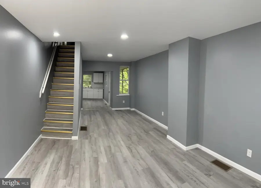 741 E Norwegian St, Pottsville, PA 17901 - #2