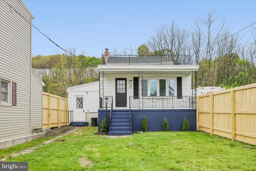 122 S 3rd St, Saint Clair, PA 17970 - #2