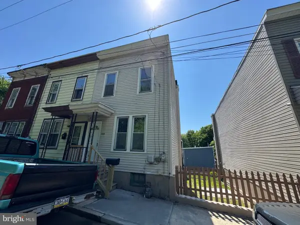 829 Fairview St, POTTSVILLE, PA 17901