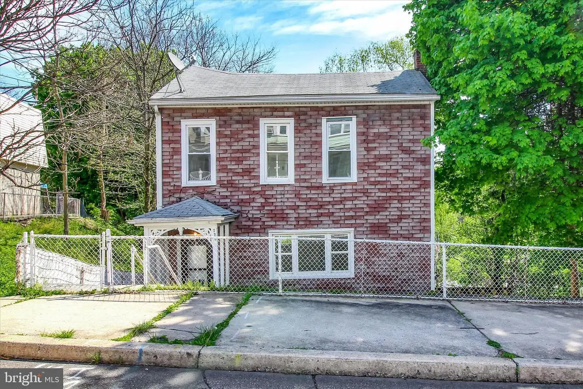 720 N 2nd St, Pottsville, PA 17901 - #1