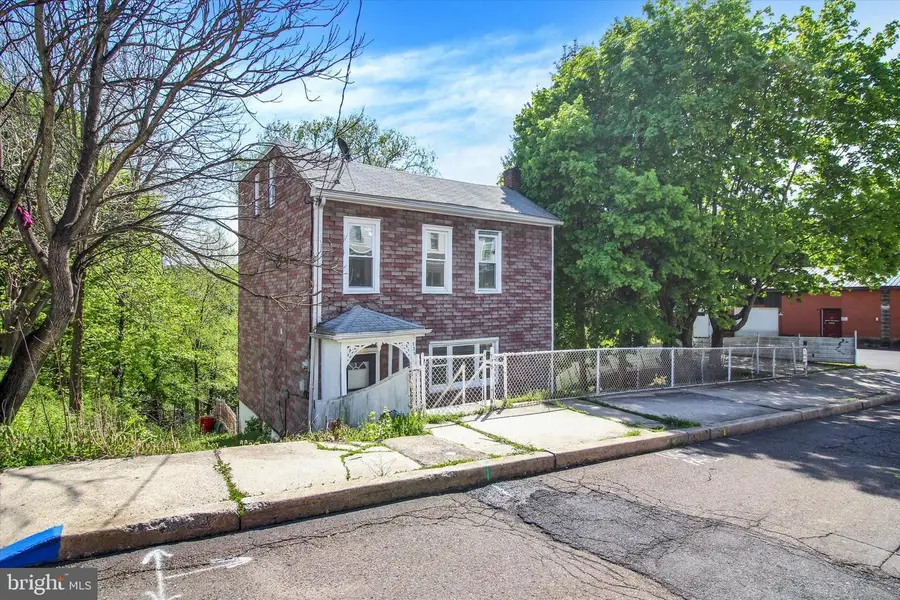 720 N 2nd St, Pottsville, PA 17901 - #2