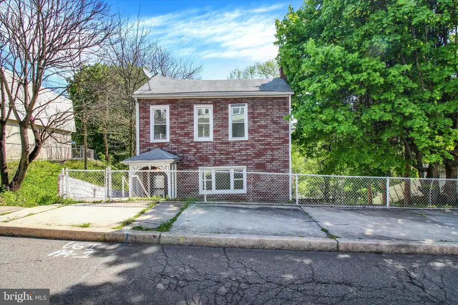 720 N 2nd St, Pottsville, PA 17901 - #3