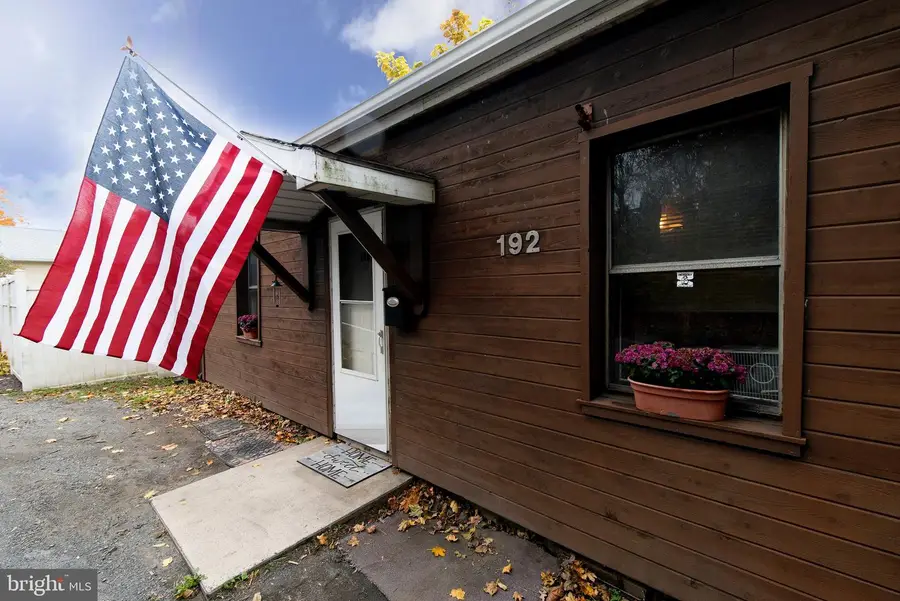 192 Chestnut St, Cressona, PA 17929 - #2