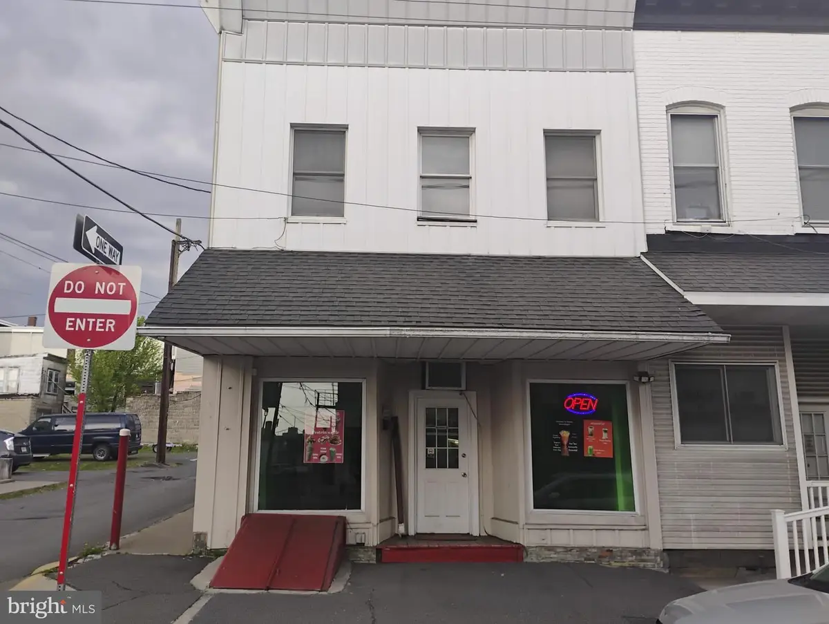 21 E Centre St, Shenandoah, PA 17976 - #1