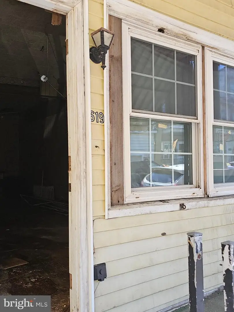 619 E Pine St, Mahanoy City, PA 17948 - #2