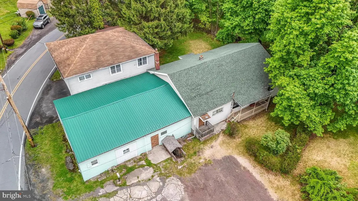 38 N 8th St, Mahanoy City, PA 17948 - #1