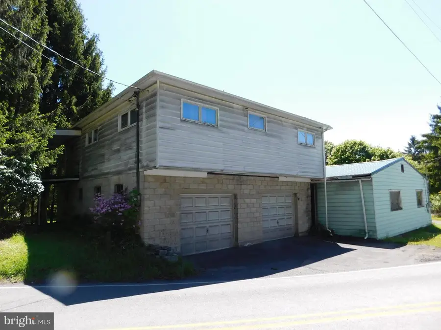 38 N 8th St, Mahanoy City, PA 17948 - #2