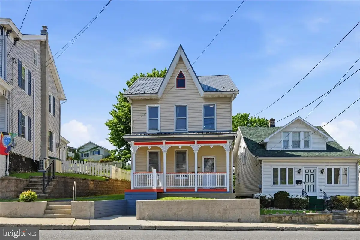 423 W Market St, Orwigsburg, PA 17961 - #1