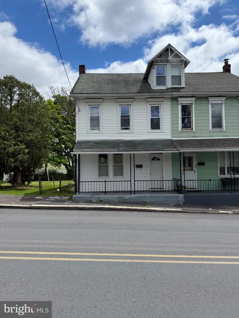 328 E Oak St, Frackville, PA 17931 - #2