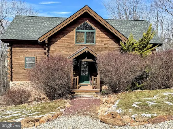 54 Summit Rd, HAZELTON, PA 18202