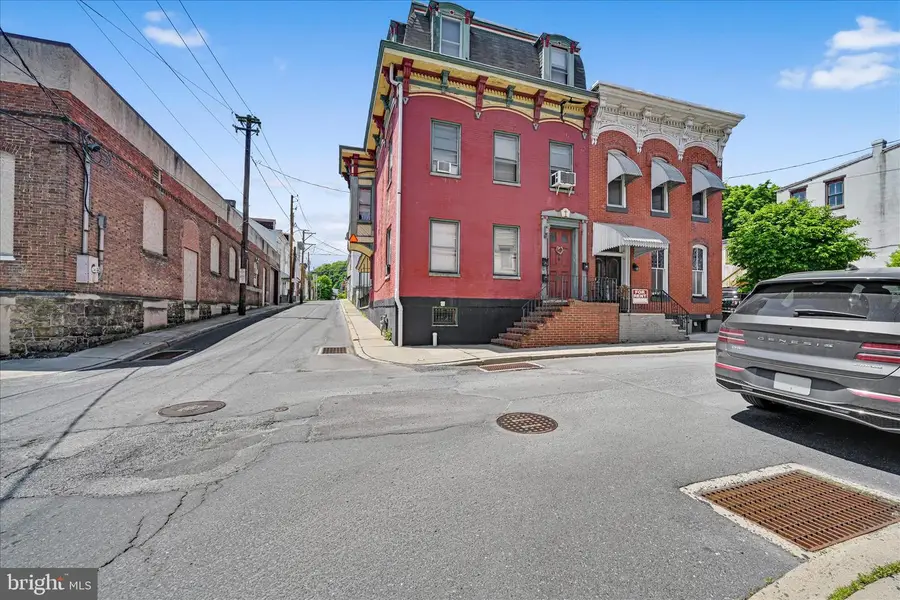 201 N 2nd St, Pottsville, PA 17901 - #2
