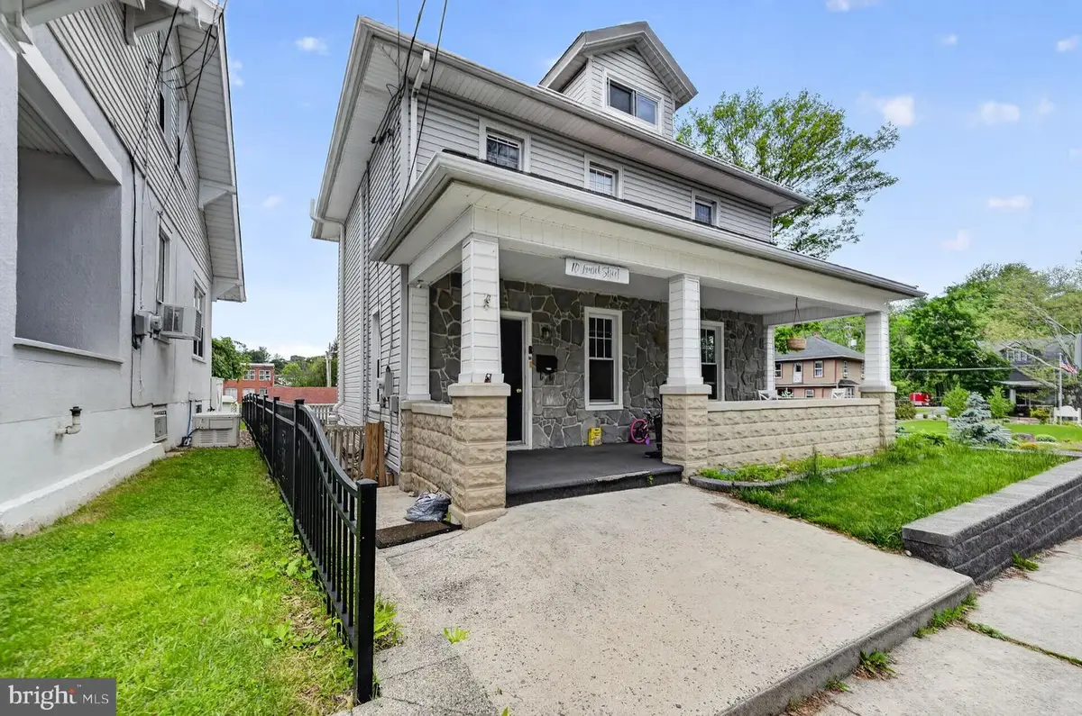 10 Laurel St, Pine Grove, PA 17963 - #1