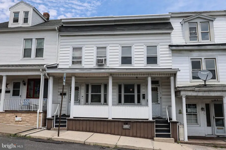 1229-1231 Walnut St, Ashland, PA 17921 - #2