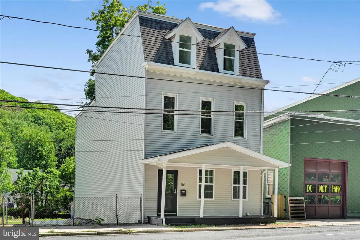 114 E Main St, Tremont, PA 17981 - #1