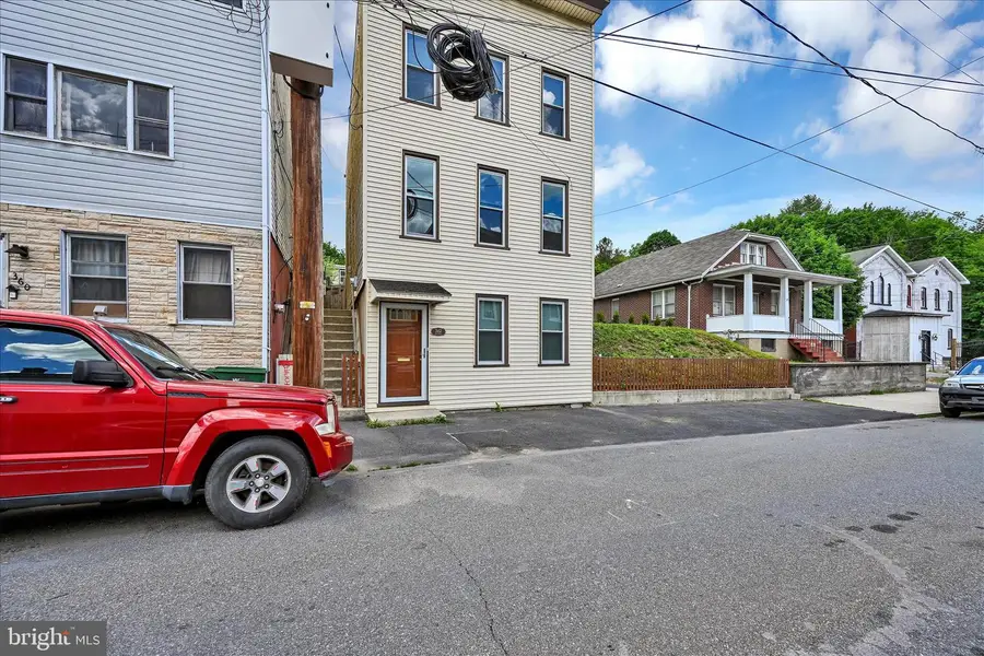 362 Front St, Pottsville, PA 17901 - #3