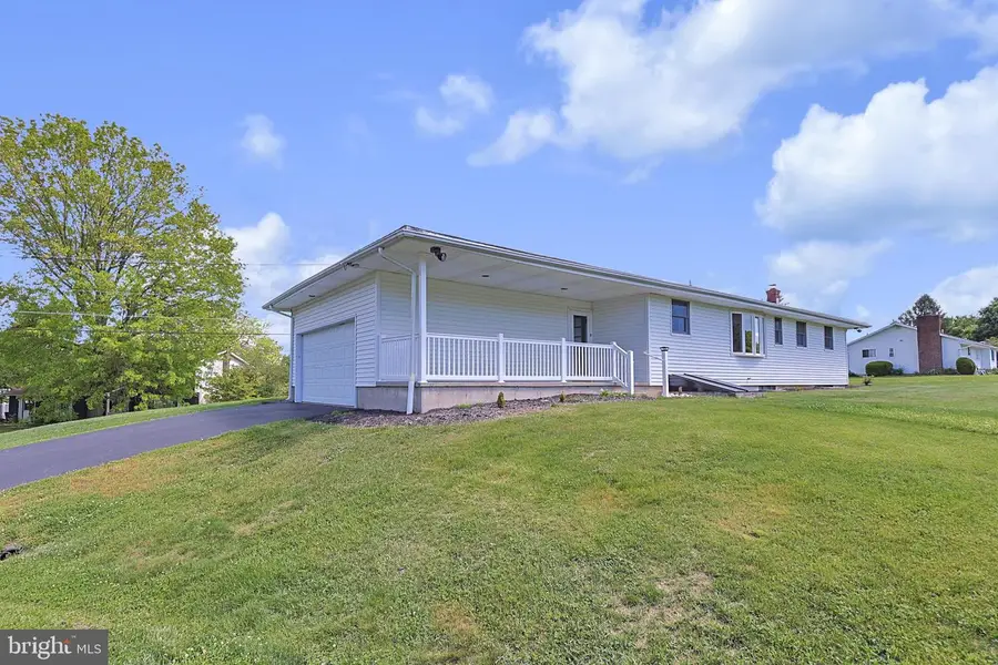 1004 Maple St, Pottsville, PA 17901 - #3