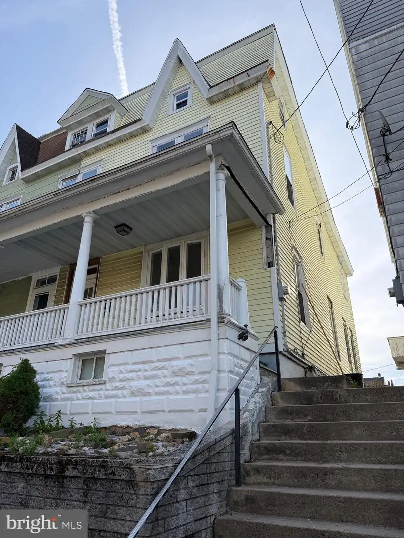 210 N Warren St, Orwigsburg, PA 17961 - #3