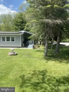 21 W Wyoming St, Tamaqua, PA 18252 - #3