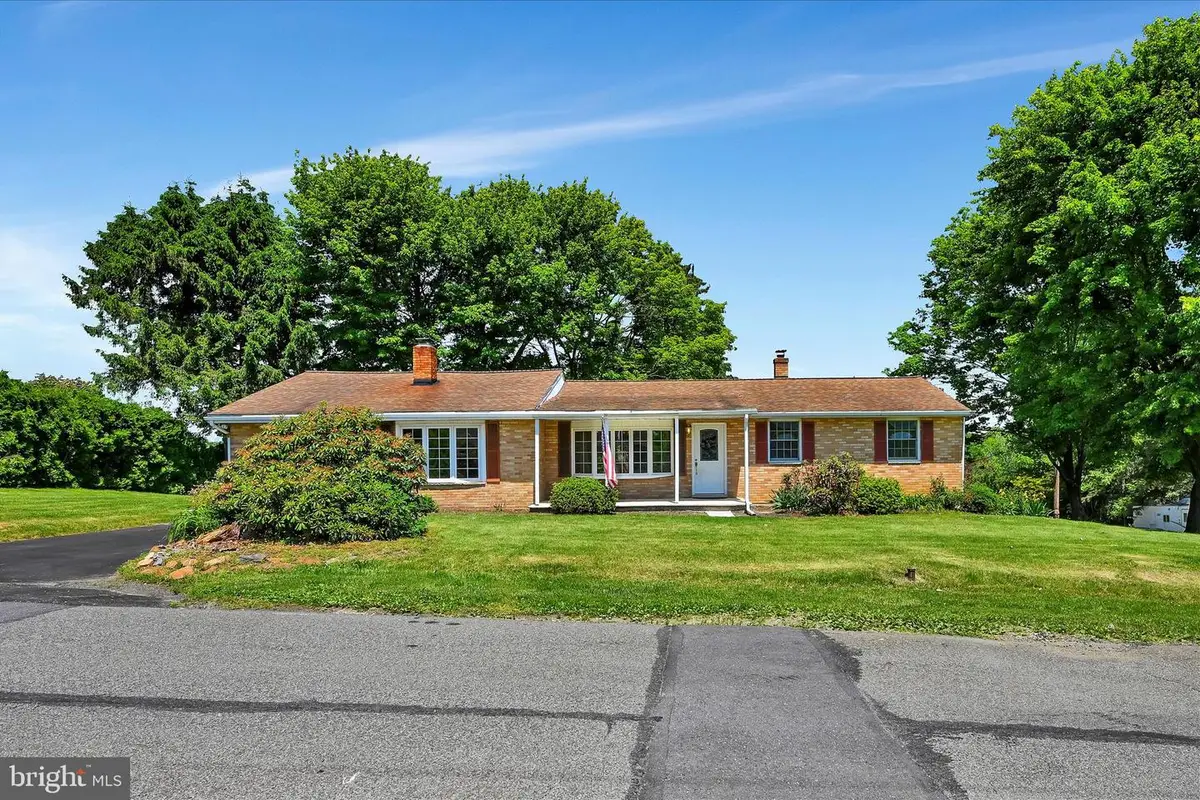 33 3rd Ave, Pottsville, PA 17901 - #1