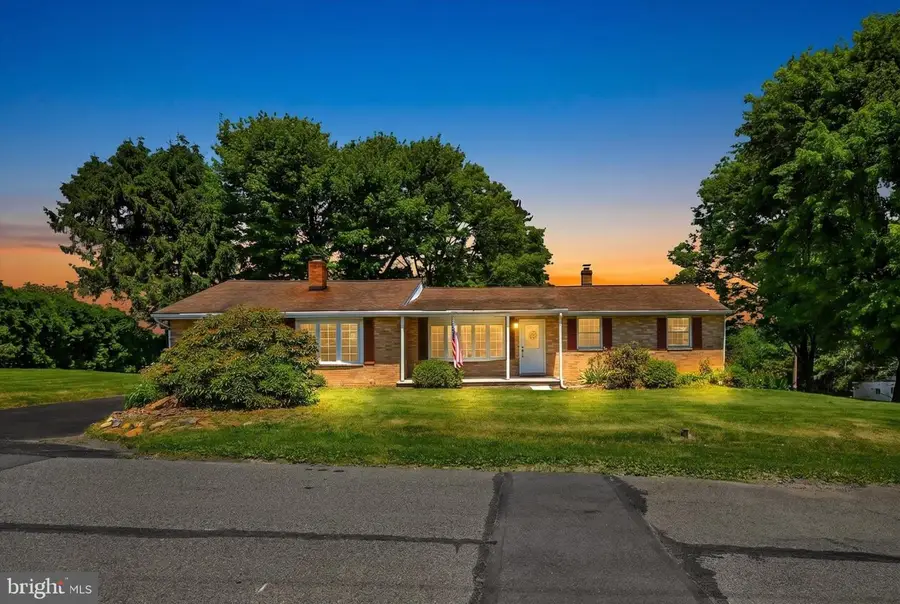 33 3rd Ave, Pottsville, PA 17901 - #2