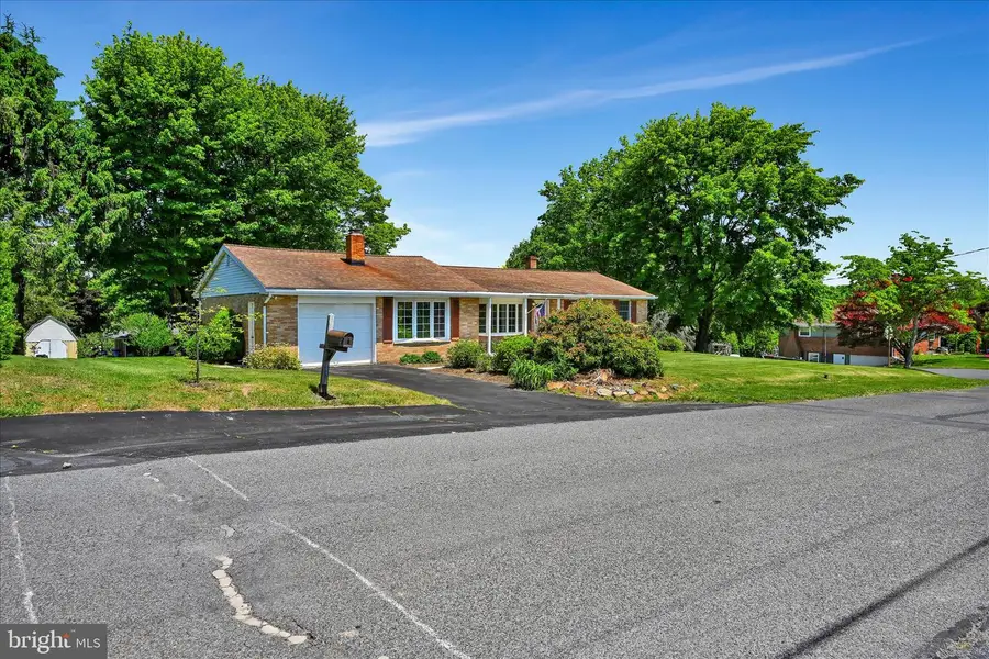 33 3rd Ave, Pottsville, PA 17901 - #3