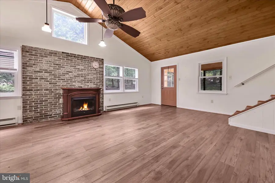 2310 Eagle Cv, Auburn, PA 17922 - #3