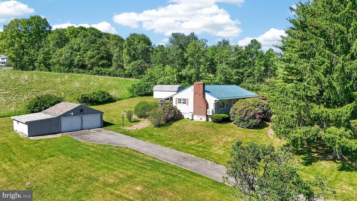 62 Stoney Rd, Tamaqua, PA 18252 - #1