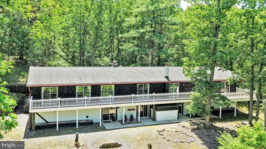 795 Cherokee Dr, Auburn, PA 17922 - #3