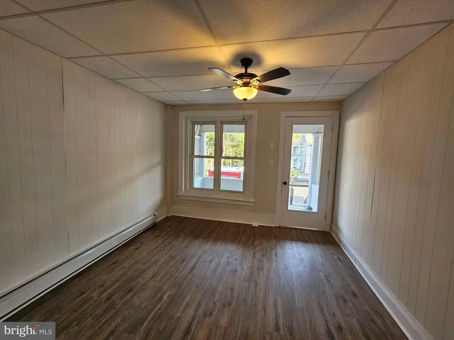 650 1/2 E Broad St, Tamaqua, PA 18252 - #3