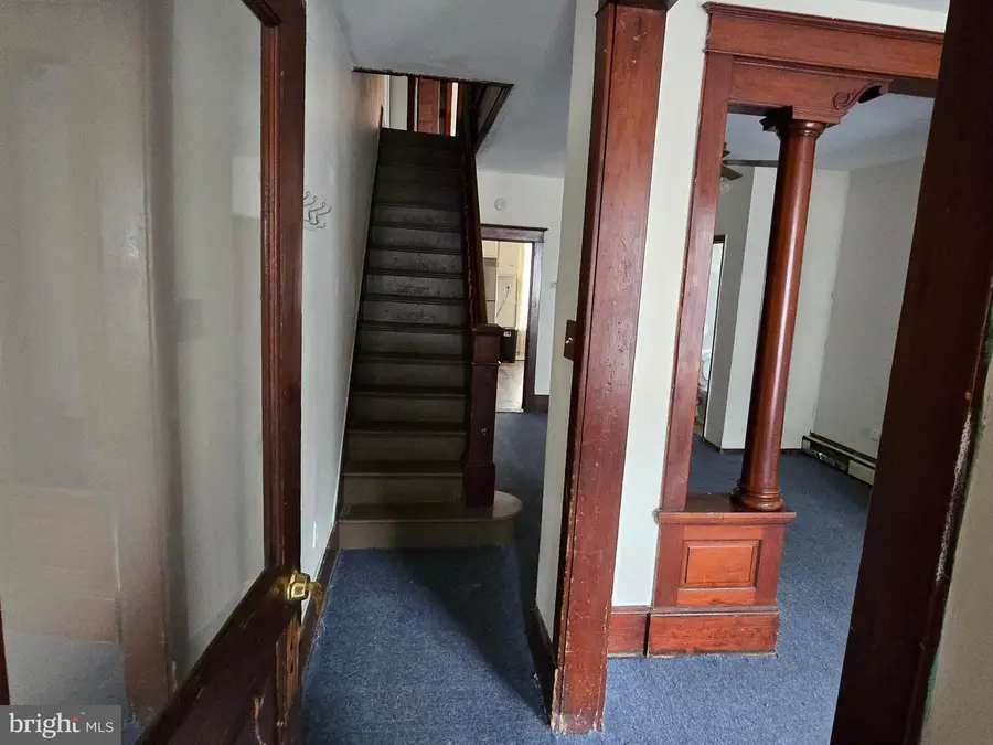 720 Mine St, Pottsville, PA 17901 - #3