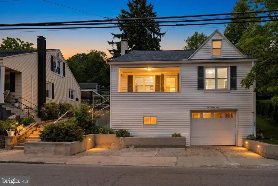 521 W Columbia St, Schuylkill Haven, PA 17972 - #2